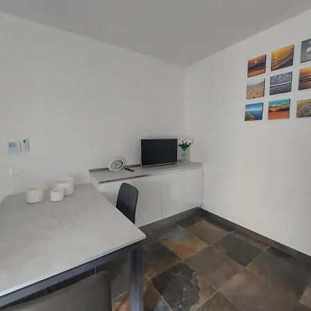 Veranda Apartment *